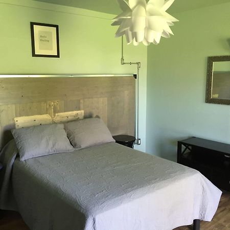 Rooms At The Pecan Olmito 외부 사진